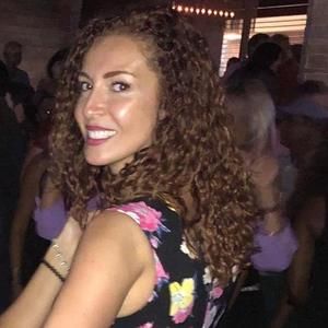 Meet your Posher, Dalia